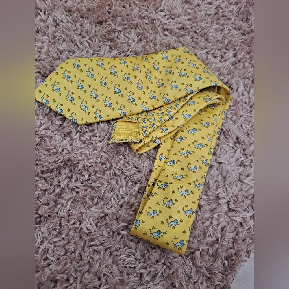 HERMES 100% SILK TIE